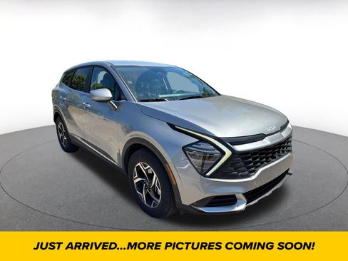 Used 2025 Kia Sportage LX FWD image 1