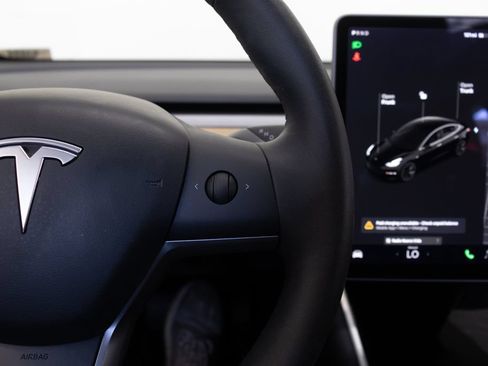Used 2020 Tesla Model 3 Standard Range Plus RWD image 27