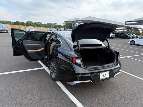 Certified 2025 Hyundai Sonata Limited FWD image 26
