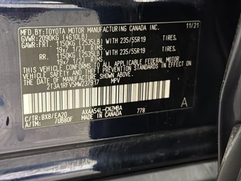 Used 2021 Toyota RAV4 XLE Premium AWD/4WD image 29
