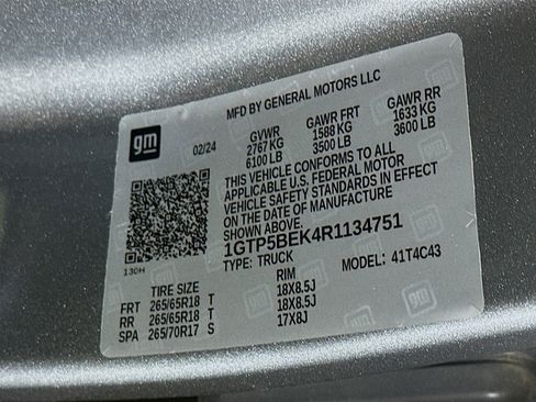 Used 2024 GMC Canyon Elevation RWD image 12