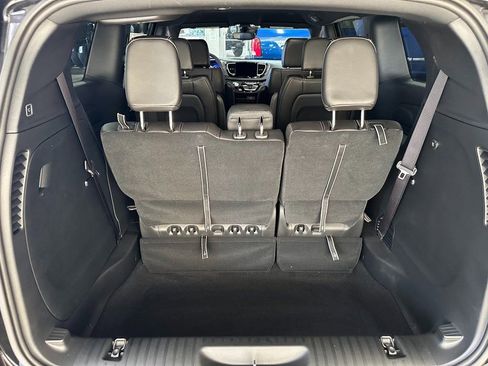 New 2026 Chrysler Pacifica Select image 40