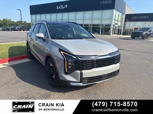 Certified 2026 Kia Sportage EX w/ EX Panorama Roof Package FWD image 3