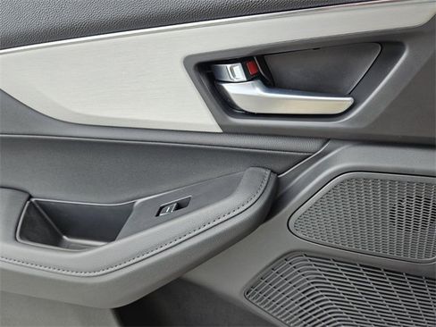 New 2026 Acura MDX SH-AWD image 11