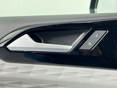 Used 2023 Volkswagen Taos S image 30