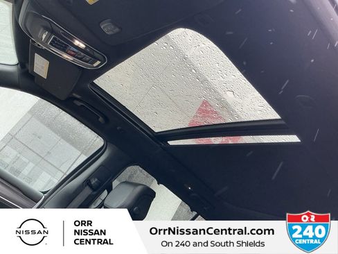 Used 2023 Jeep Wagoneer L Series III w/ Premium Group I image 18