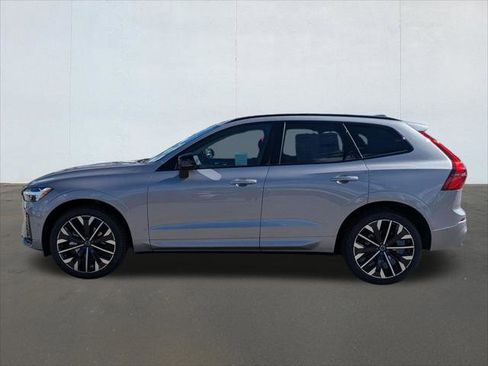 New 2026 Volvo XC60 B5 Ultra w/ Climate Package AWD/4WD image 3