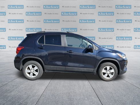 Used 2022 Chevrolet Trax LT w/ LT Convenience Package AWD/4WD image 4