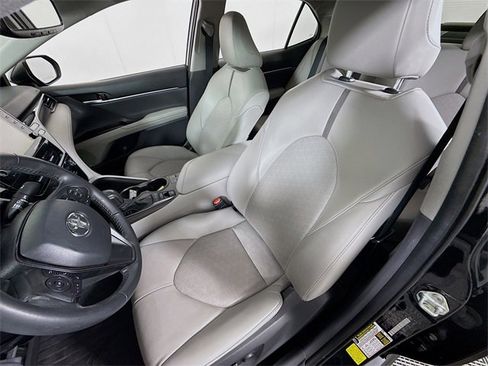 Certified 2022 Toyota Camry XSE image 5