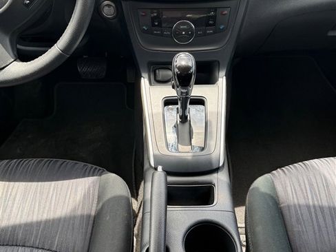 Used 2019 Nissan Sentra SV FWD image 14