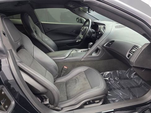 Used 2015 Chevrolet Corvette Z06 w/ 3LZ Preferred Equipment Group RWD image 27