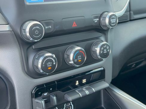 Used 2024 RAM 2500 Big Horn AWD/4WD image 22