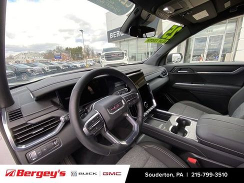 Certified 2025 GMC Acadia Elevation image 12