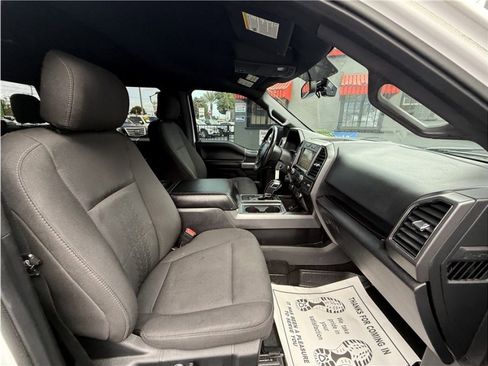 Used 2018 Ford F150 XLT w/ Equipment Group 302A Luxury image 31