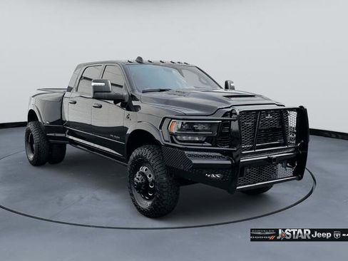 Used 2024 RAM 3500 Limited image 3