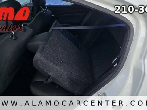 Used 2013 Dodge Avenger SE FWD image 28