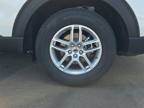 New 2025 Ford Explorer Active w/ Active Comfort Package image 30