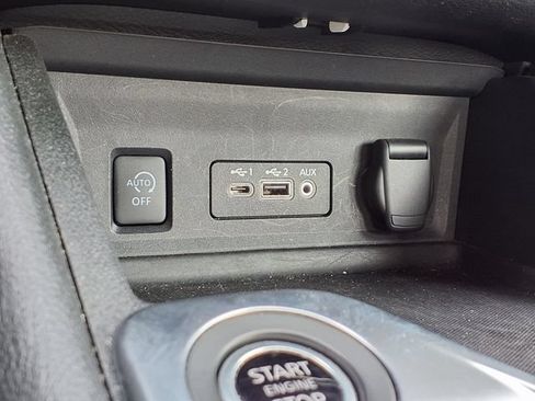 Used 2024 Nissan Sentra SV FWD image 8