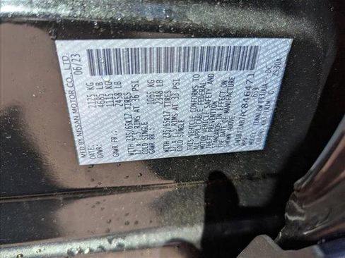 Used 2023 Nissan Rogue S image 23