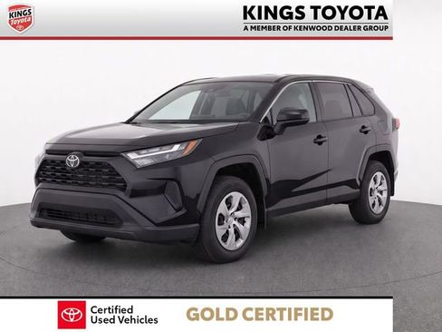 Used 2023 Toyota RAV4 LE FWD image 3