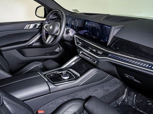 Used 2025 BMW X6 M60i image 14