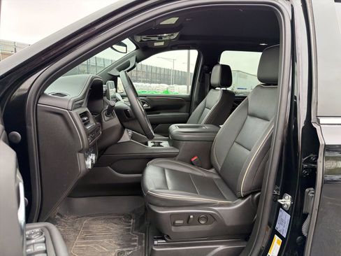 Used 2023 GMC Yukon XL SLT AWD/4WD image 11