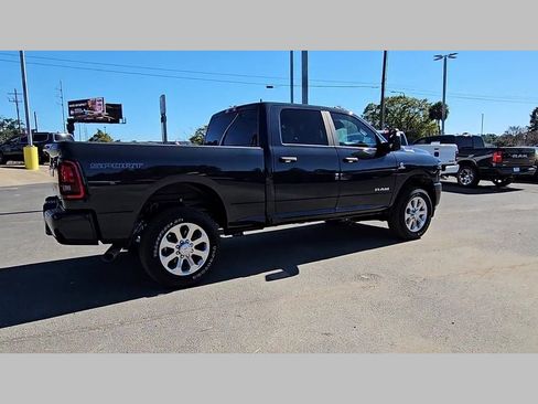 New 2026 RAM 2500 Big Horn AWD/4WD image 34