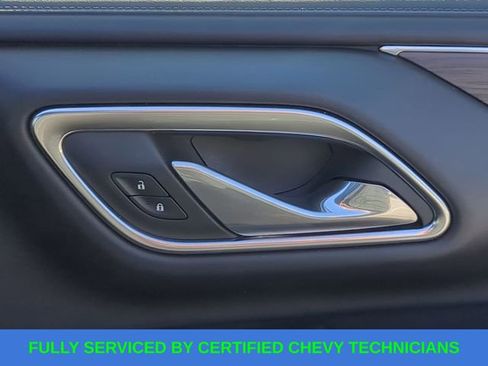 Used 2024 Chevrolet Suburban LT image 41