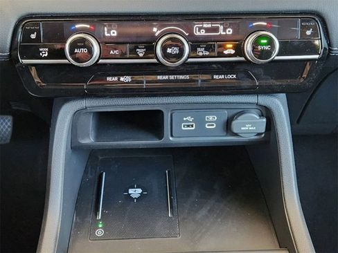 New 2025 Honda Pilot Touring image 10