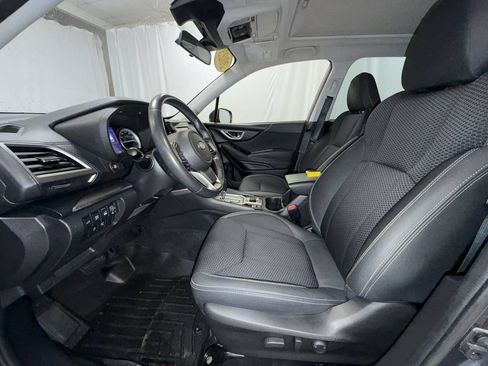 Used 2023 Subaru Forester Premium AWD/4WD image 11