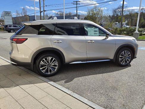 New 2026 INFINITI QX60 Luxe w/ Cargo Package AWD/4WD image 13
