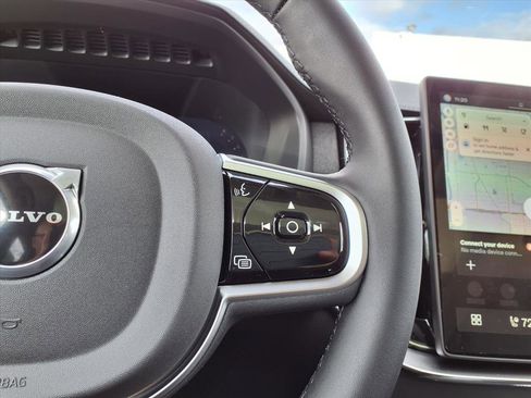 New 2026 Volvo XC90 B6 Plus w/ Protection Package Premier image 16