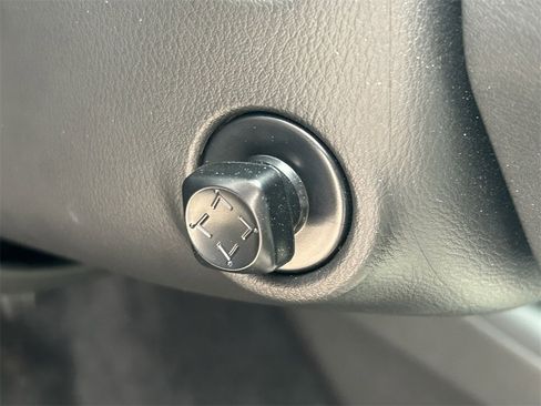 Used 2023 INFINITI QX55 Essential image 28