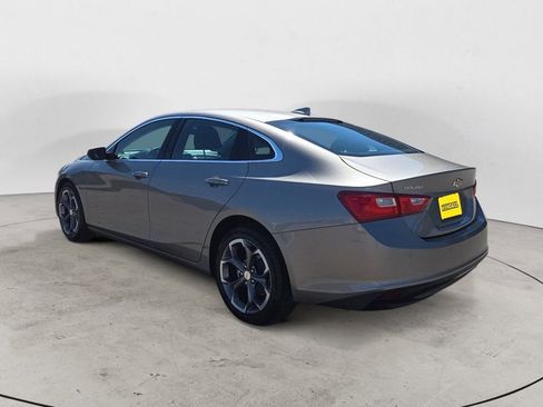 Used 2024 Chevrolet Malibu LT FWD image 3
