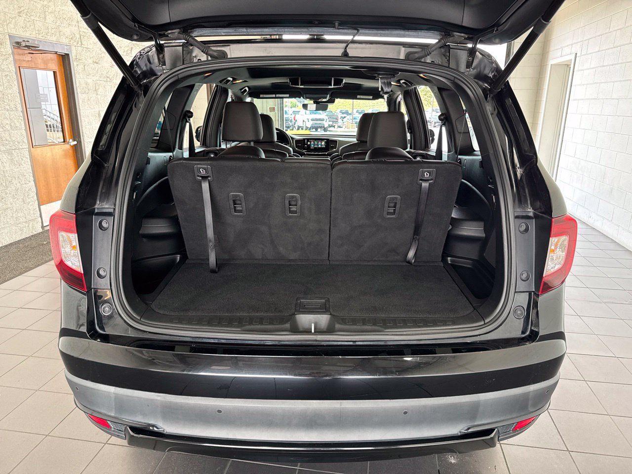 Used 2021 Honda Pilot Black Edition image 9