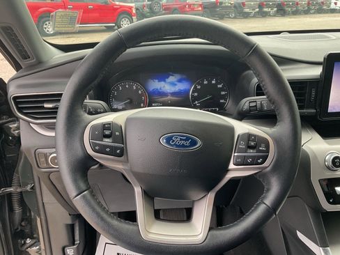 Used 2023 Ford Explorer XLT w/ Equipment Group 202A image 13