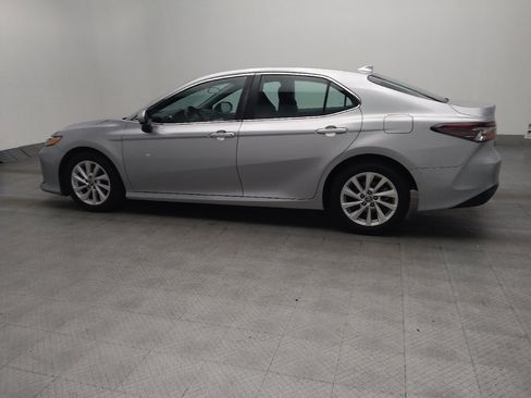 Used 2022 Toyota Camry LE FWD image 3