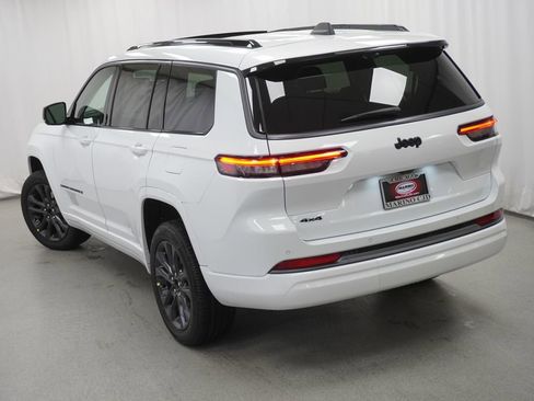 New 2026 Jeep Grand Cherokee L Limited AWD/4WD image 11