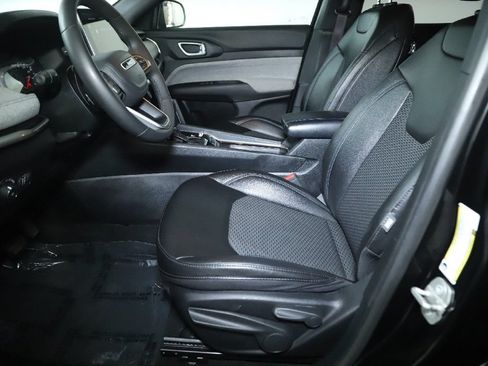 Used 2024 Jeep Compass Latitude AWD/4WD image 18