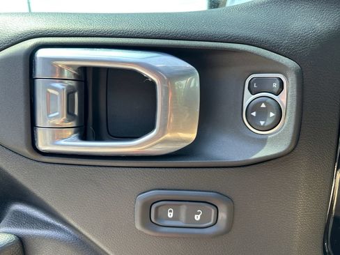 Used 2023 Jeep Wrangler Unlimited Sport AWD/4WD image 19