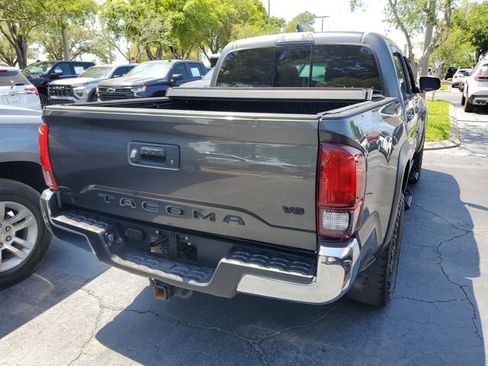Used 2019 Toyota Tacoma TRD Off-Road AWD/4WD image 4