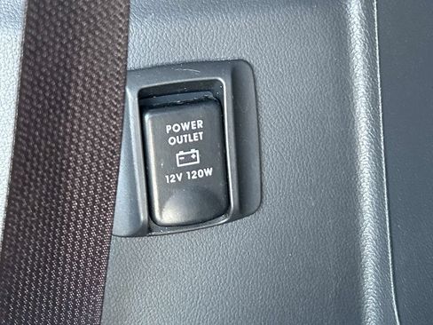Used 2020 Mitsubishi Outlander ES AWD/4WD image 20