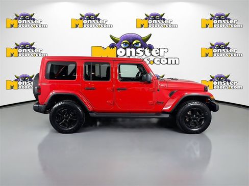 Used 2021 Jeep Wrangler Unlimited Sahara image 4