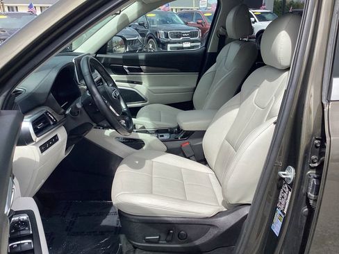Used 2021 Kia Telluride EX w/ EX Premium Package AWD/4WD image 12