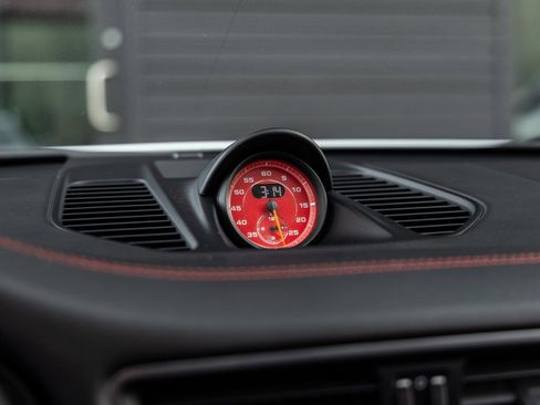 Certified 2018 Porsche 911 GT3 image 36