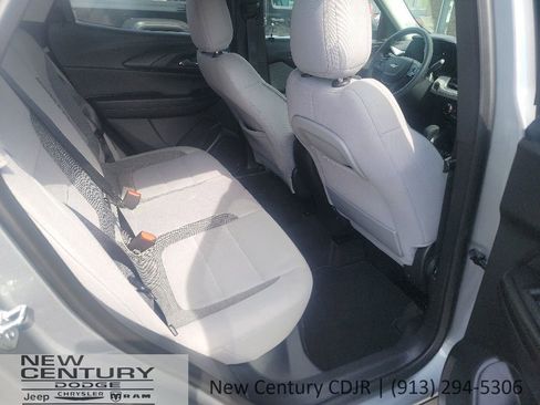 Used 2025 Chevrolet TrailBlazer LT AWD/4WD image 20