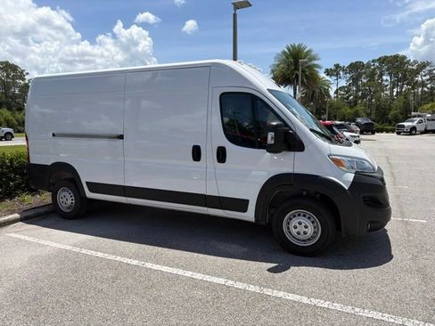 Used 2026 RAM ProMaster 2500 w/ Convenience Group FWD image 2