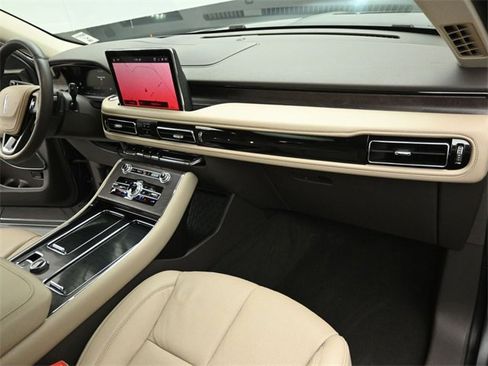 Certified 2023 Lincoln Aviator Reserve w/ Equipment Group 201A image 27