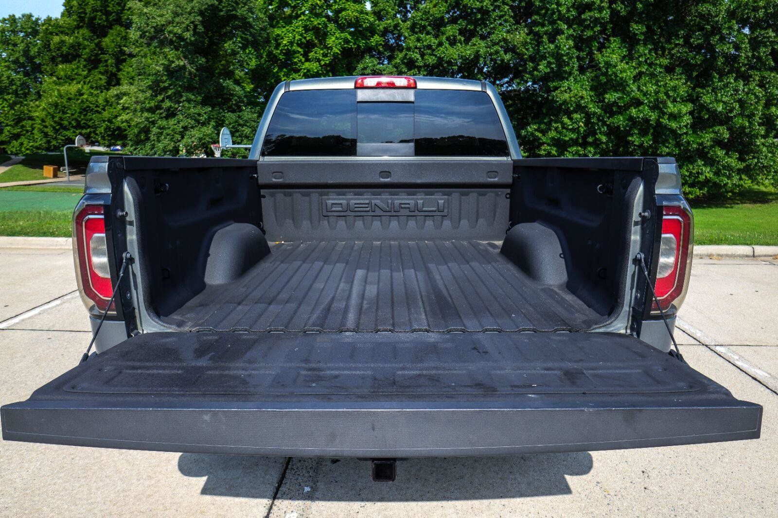 Used 2018 GMC Sierra 1500 Denali w/ Denali Ultimate Package AWD/4WD image 22