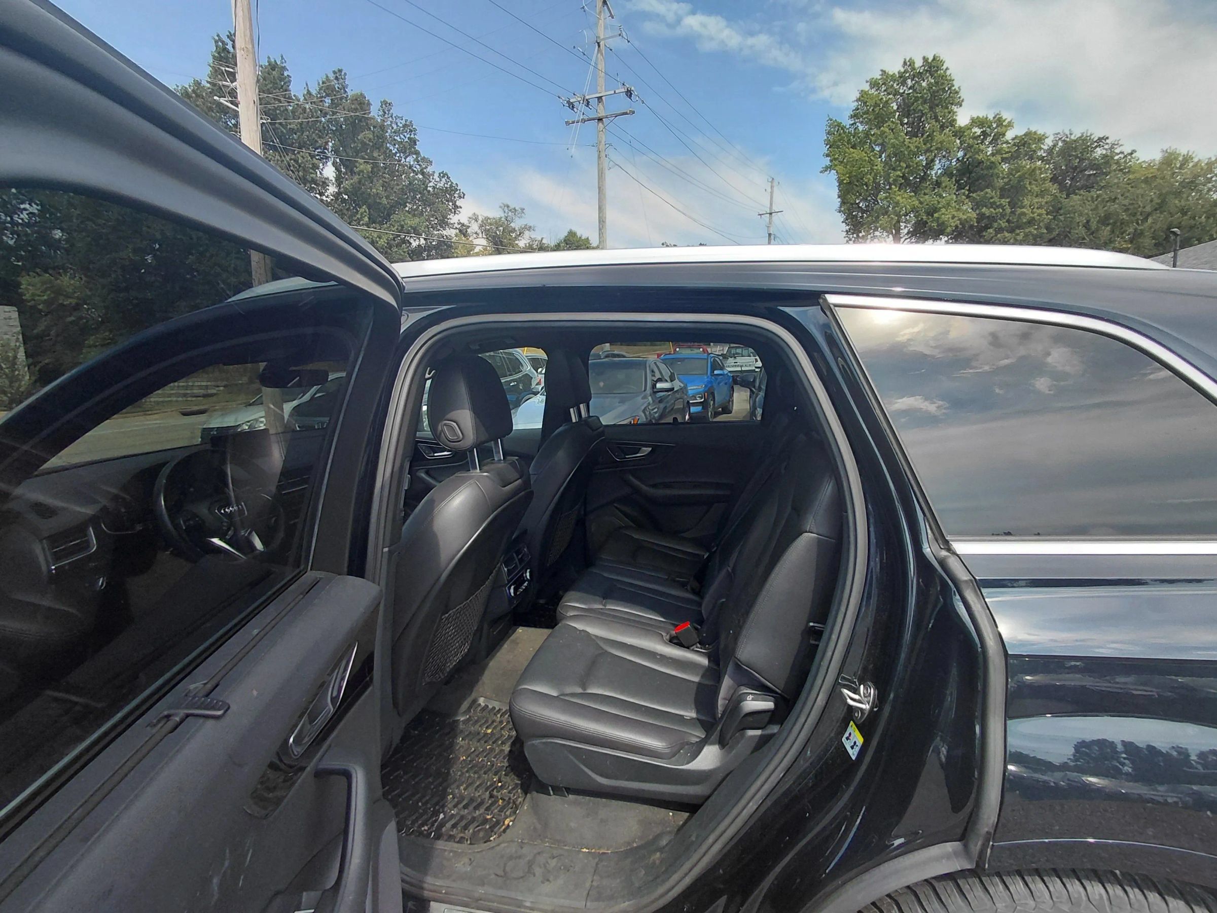 Used 2017 Audi Q7 3.0T Premium Plus w/ Premium Plus Package AWD/4WD image 12